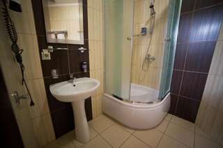 Санатории Svityaz Resort Трускавец Двухместный номер "Комфорт" в мансарде-4